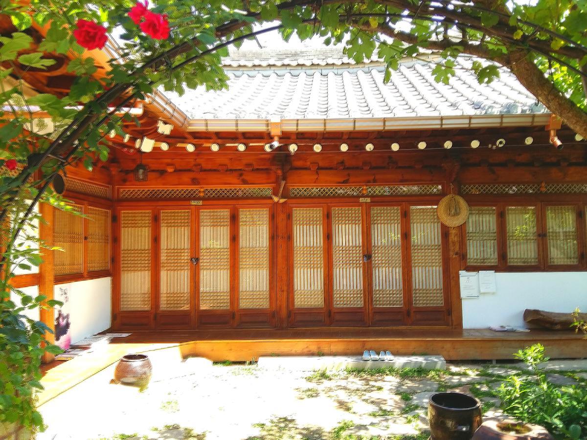 Отель Dalbbit Hyang Чонджу Экстерьер фото